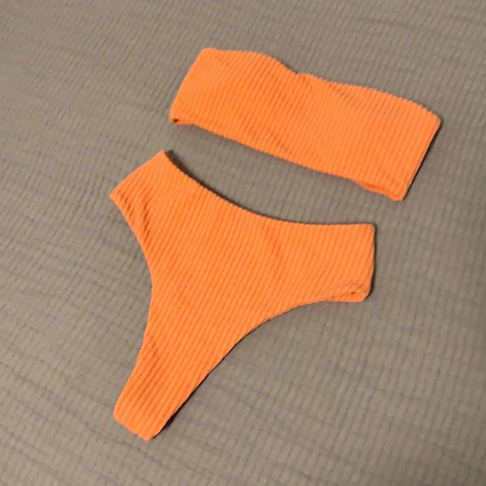 Bathing suit 🍊🌊